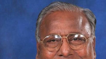 (వీడియో) కాంగ్రెస్ మాజీ ఎంపి విహెచ్ అరెస్టు