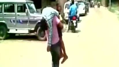 സർക്കാർ ആശുപത്രിയിൽ ചികിത്സ നിഷേധിച്ച 12 കാരന് അച്ഛന്റെ ചുമലില് ദാരുണാന്ത്യം