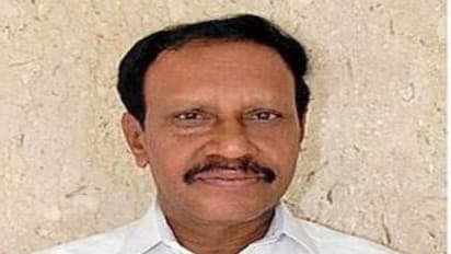 சிறப்பான கல்வியைப் பெற்று நூறு சதவிகித தேர்ச்சி பெற வேண்டும் - மாணவர்களுக்கு மு.தம்பிதுரை அறிவுரை...