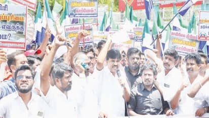 காவிரி பிரச்சனையை சர்வதேச நீதிமன்றம் விசாரிக்க வலியுறுத்தி நடைபயணம் சென்ற 157 பேர் கைது...