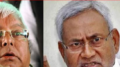 ओ बेटा जी.. ओ बाबू जी... अगर लालू-नीतीश का ये गजब वीडियो नहीं देखा, तो समझो बहुत कुछ मिस कर दिया