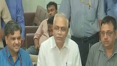 முதல் அட்டம்ட்லே தமிழகத்துக்கு மாஸ் வெற்றி….. காவிரியில் தண்ணீர் திறந்துவிட்டே ஆகணும்…. ஆடிப்போய் நிற்கும் குமாரசாமி….