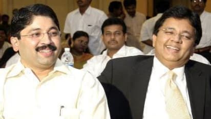 எஸ்கேப்... ஏர்செல் மேக்சிஸ் வழக்கில் கலாநிதி,தயாநிதி விடுதலை