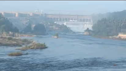 ಕಾವೇರಿ ಸ್ಕೀಮ್  ಸಂಕಟದಿಂದ ಕೇಂದ್ರ, ರಾಜ್ಯ ಸದ್ಯ ಪಾರು