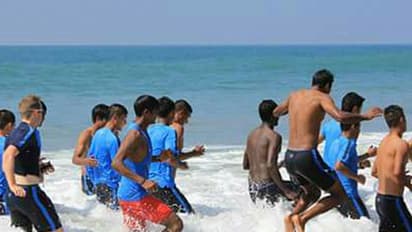 കാല്പന്താരവം കോവളത്തും