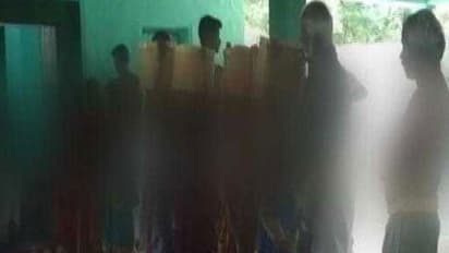 ನಗ್ನ ಎದೆಯ ಹುಡುಗಿಯರಿಗೆ ಇಲ್ಲಿ ಪೂಜೆ!