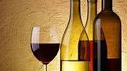 ఈ వైన్ ధరవింటేనే కిక్కెక్కుతుంది