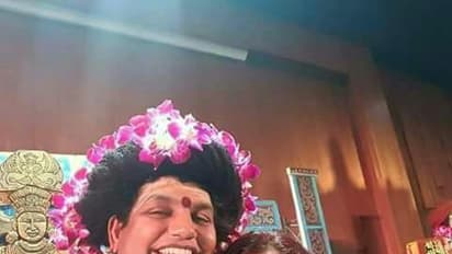 தனித் தீவில் மூன்று பெண்களுடன் தனிமை... சிஷ்யைகளுக்கு சொர்க்கத்தை காட்டும் நித்யானந்தா..!