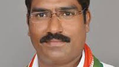 కేసీఆర్..మా ముగ్గురిని టార్గెట్ చేశారు...సంపత్