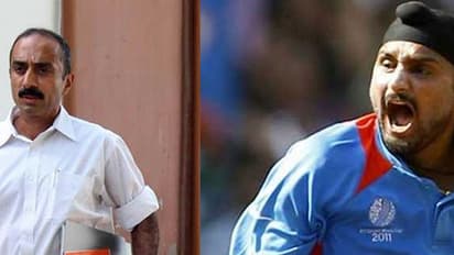 ಕ್ರಿಕೆಟ್'ನಲ್ಲಿ ಕೋಮು ರಾಜಕಾರಣ ಮಾಡಹೊರಟ IPS ಅಧಿಕಾರಿಯ ಬೆವರಿಳಿಸಿದ ಭಜ್ಜಿ!: ಆಗಿದ್ದೇನು?