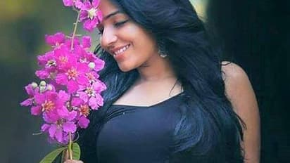 'ഞാനും മാനസികാരോഗ്യ വിദഗ്ധനെ കണ്ടിട്ടുണ്ട്, അതില് ലജ്ജിക്കേണ്ട കാര്യമില്ല': രജിഷ വിജയൻ