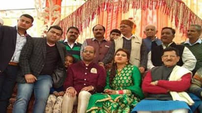 മകന്റെ വിവാഹ വിരുന്ന് പശുത്തൊഴുത്തില് നടത്തി ബിജെപി നേതാവ്