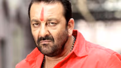 নতুন লুকে হাজির সঞ্জয় দত্ত, জন্মদিনে ভক্তদের জন্য রইল নয়া চমক