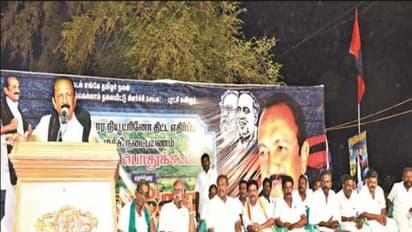 மோடி காலால் இட்ட கட்டளையை எடப்பாடி தலையால் செய்து முடித்திருக்கிறார் - எதை சொல்கிறார் வைகோ...