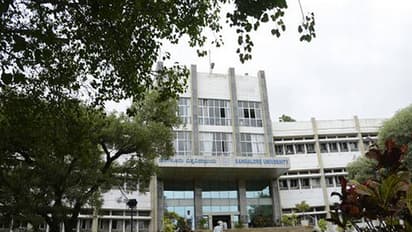 ಬಯಲಾಯ್ತು ಬೆಂಗಳೂರು ವಿವಿ ಕರ್ಮಕಾಂಡ; ಪರೀಕ್ಷಾ ವಿಶೇಷಾಧಿಕಾರಿ ರಾಜಿನಾಮೆ