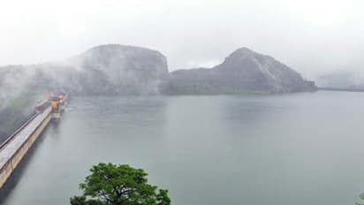 ತುಂಬುತ್ತಿವೆ ರಾಜ್ಯದ ಡ್ಯಾಂಗಳು ಎಚ್ಚರ