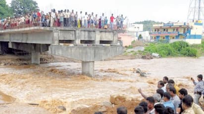 பலத்த மழையால் 4-வது முறையாக வெள்ளத்தில் அடித்துச் செல்லப்பட்ட தரைப்பாலம்; 50 கிராமங்களுக்கு போக்குவரத்து முடங்கியது…