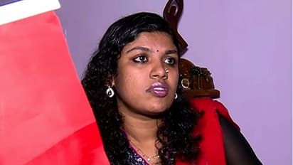 'ചിന്തയുടെ ഡോക്ടറേറ്റ് റദ്ദാക്കണം'; ഗവർണർക്കും വിസിക്കും പരാതി