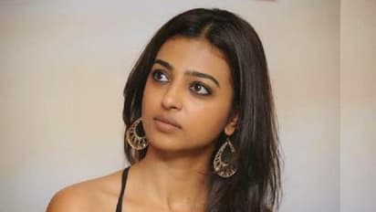 8 வயதிலேயே காதலனுடன் அப்படி? ரசிகர்களை ஷாக் ஆக்கிய ராதிகா ஆப்தே!