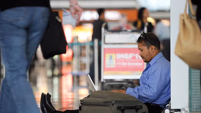 Facebook, Airtel team up to deploy 20,000 Wi-Fi hotspots