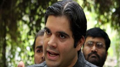 అన్నదాత స్వయంగా పంటకు నిప్పు.. ఈ దుస్థితికి దేశం సిగ్గుపడాలి.. మద్దతు ధరకు బీజేపీ ఎంపీ డిమాండ్