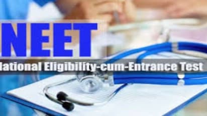 நீட் தேர்வில் இருந்து தமிழகத்திற்கு விலக்கு கிடைக்குமா? அவசர வழக்காக விசாரிக்கிறது உச்சநீதிமன்றம்