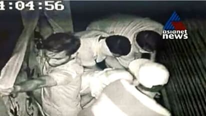 തിരുവനന്തപുരം നഗരത്തിലെ മൊബൈല് കടയില് വന് മോഷണം