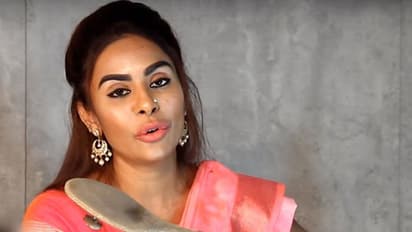 నా వెనుక ఆయనున్నారు, అవసరమైతే ఆయన దగ్గరికెళ్తా-శ్రీ రెడ్డి