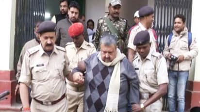 மாட்டுத்தீவன ஊழல் வழக்கில் ஐ.ஏ.எஸ்.அதிகாரிக்கு 5 ஆண்டு சிறை: சி.பி.ஐ. நீதிமன்றம் அதிரடி