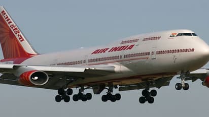 ஏர் இந்தியாவில் என்ன தான் நடக்கிறது! - பணியிடை நீக்கம் செய்யப்பட்டவருக்கு அடித்தது ஜாக்பட்