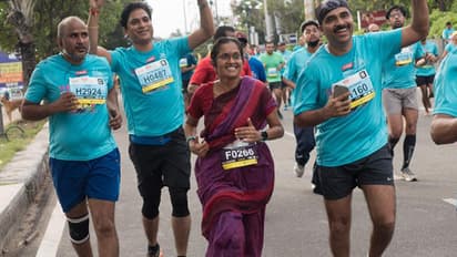 ಸೀರೆ ಉಟ್ಟುಕೊಂಡೇ 42 ಕಿ.ಮೀ ಓಡಿದ ಟೆಕಿ!