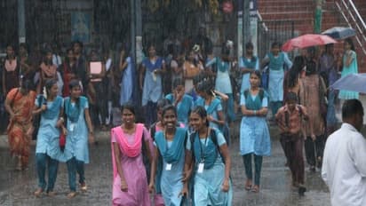 மழை எப்ப வரும் எப்படி வரும்னு சொல்ல முடியாது...! 24 மணி நேரத்தில் கண்டிப்பா வரும்...!