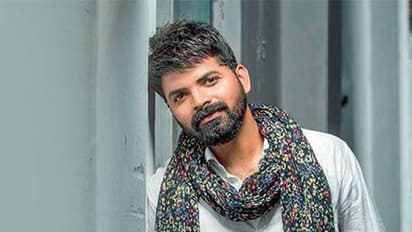 വിനയ് ഫോര്‍ട് ഇനി എടിഎം സെക്യൂരിറ്റി!