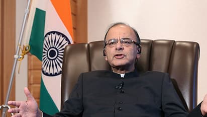 ಜೇಟ್ಲಿಯಿಂದ ಆರ್‌ಬಿಐ ಲೂಟಿ ಎಂದವಗೆ 50 ಸಾವಿರ ರು. ದಂಡ!