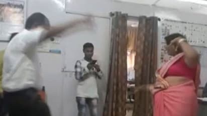 സര്ക്കാര് ഓഫീസില് സിനിമാറ്റിക്ക് ഡാന്സ്; ഉദ്യോഗസ്ഥര് ക്യാമറയില് കുടുങ്ങി