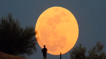 ಈ ಬಾರಿ ಯಾರಿಗೂ ಮಿಸ್ಸಾಗಲ್ಲ ಸೂಪರ್ಮೂನ್, ಹುಣ್ಣಿಮೆ ಚಂದ್ರನ ನೋಡಲು ಕೌಂಟ್ಡೌನ್