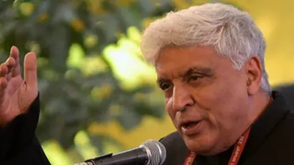 Javed Akhtar lashes out at Shekhar Kapur for tweet, asks him to meet good psychiatrist