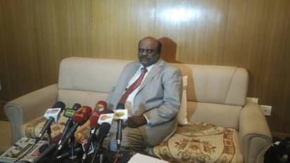 "உச்சநீதிமன்றம் எனக்கு முதலாளியுமல்ல, நான் அவர்களுக்கு சேவகனுமல்ல" - கர்ணன் அதிரடி பேச்சு