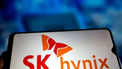 https://stocktwits.com/news-articles/markets/equity/after-samsung-sk-hynix-reportedly-reaches-tentative-wage-deal-with-union-skhy-stock-pops-premarket/cZYI17DRJm0
