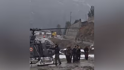 IAF Cheetah helicopter during the medical evacuation mission in Himachal Pradesh (Photo/X@IAF_MCC)