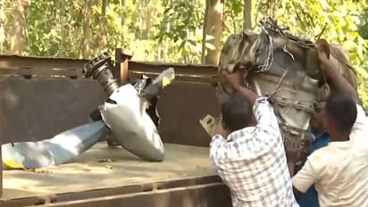 Wreckage of the air ambulance being loaded from the Chatra crash site for investigation (Photo/ANI)