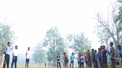 Kanker Police training local youths (Photo/ANI)