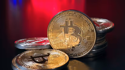 https://stocktwits.com/news-articles/markets/cryptocurrency/bitcoin-binance-outflows-etf-flows-futures-open-interest-btc/cZDtGasRBkV