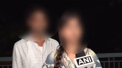 Parents of Jamui molestation victim (Photo/ANI)