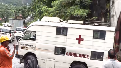 A pregnant woman in labour had to be carried for nearly seven kilometres on an ambulance stretcher (File photo/ANI)