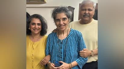 Late Satish Shah with wife Madhu, actress Supriya (Image source: Supriya's Instagram)