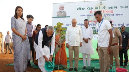 Gujarat Governor and CM launch “Ek Ped Maa Ke Naam 3.0” in Navsari (Photo/ X @CMOGuj)