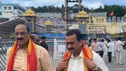 MLA Kamineni Srinivas, Telugu actor and producer Bandla Ganesh (Photo/ANI)