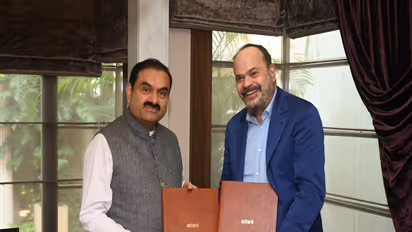 (L to R) Gautam Adani, Chairman, Adani Group with Mike Dastoor, Chief Executive Officer (CEO), Jabil Inc. (Photo/@AdaniEnt)