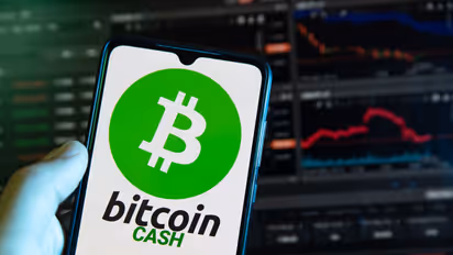 https://stocktwits.com/news-articles/markets/cryptocurrency/bitcoin-cash-explodes-traders-pile-in-cme-futures-grayscale/cZMEHgqRBJi